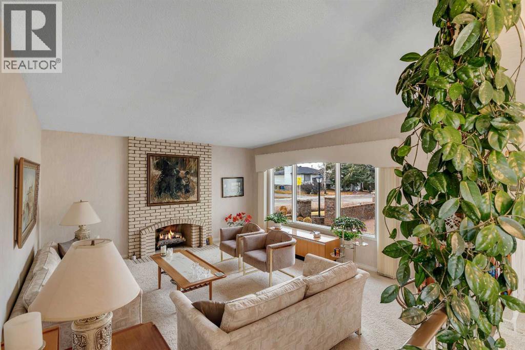 Single Family House Bungalow for Sale in  Dalcastle Hill NW Dalhousie Calgary 