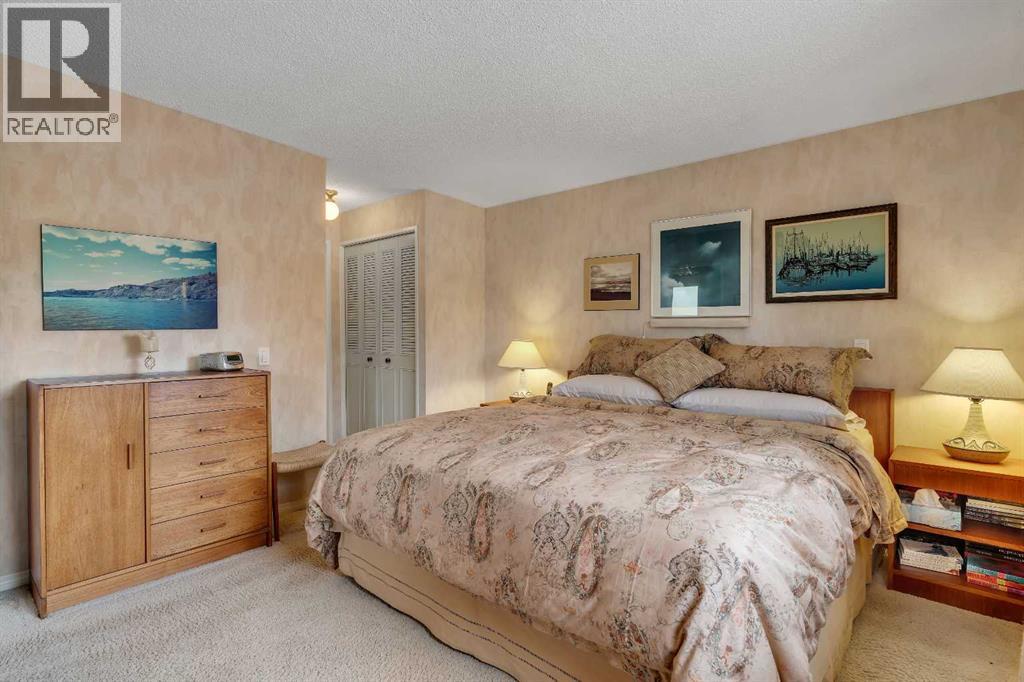 Single Family House Bungalow for Sale in  Dalcastle Hill NW Dalhousie Calgary 