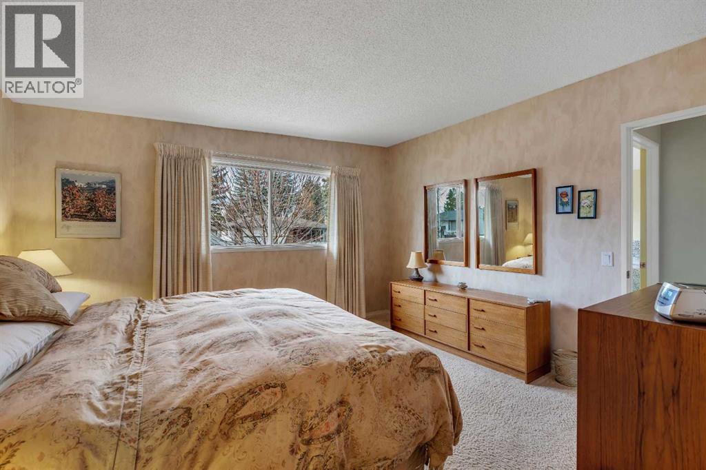 Single Family House Bungalow for Sale in  Dalcastle Hill NW Dalhousie Calgary 