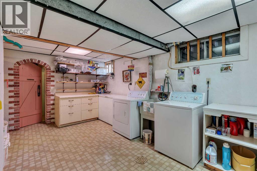 Single Family House Bungalow for Sale in  Dalcastle Hill NW Dalhousie Calgary 