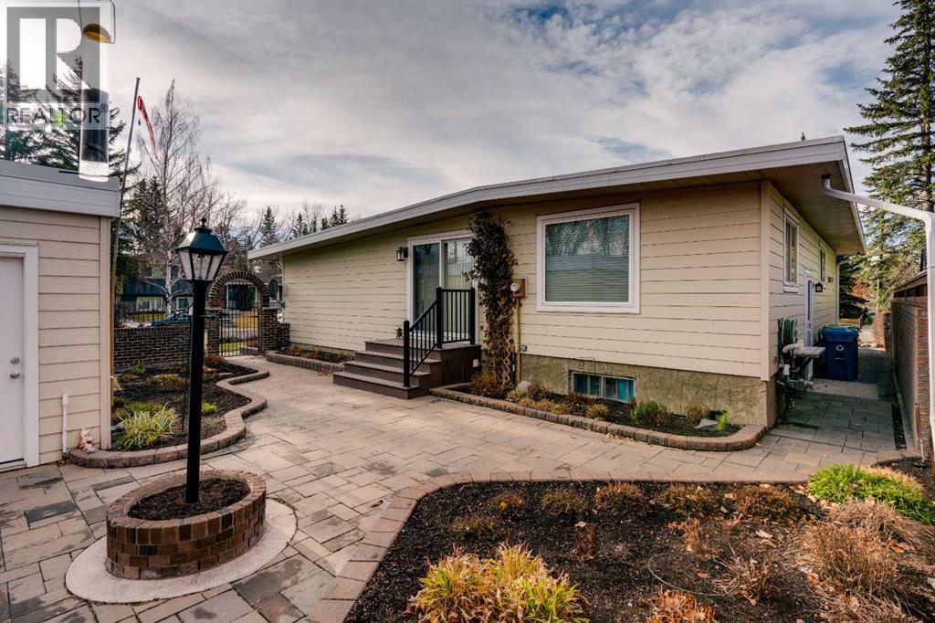 Single Family House Bungalow for Sale in  Dalcastle Hill NW Dalhousie Calgary 