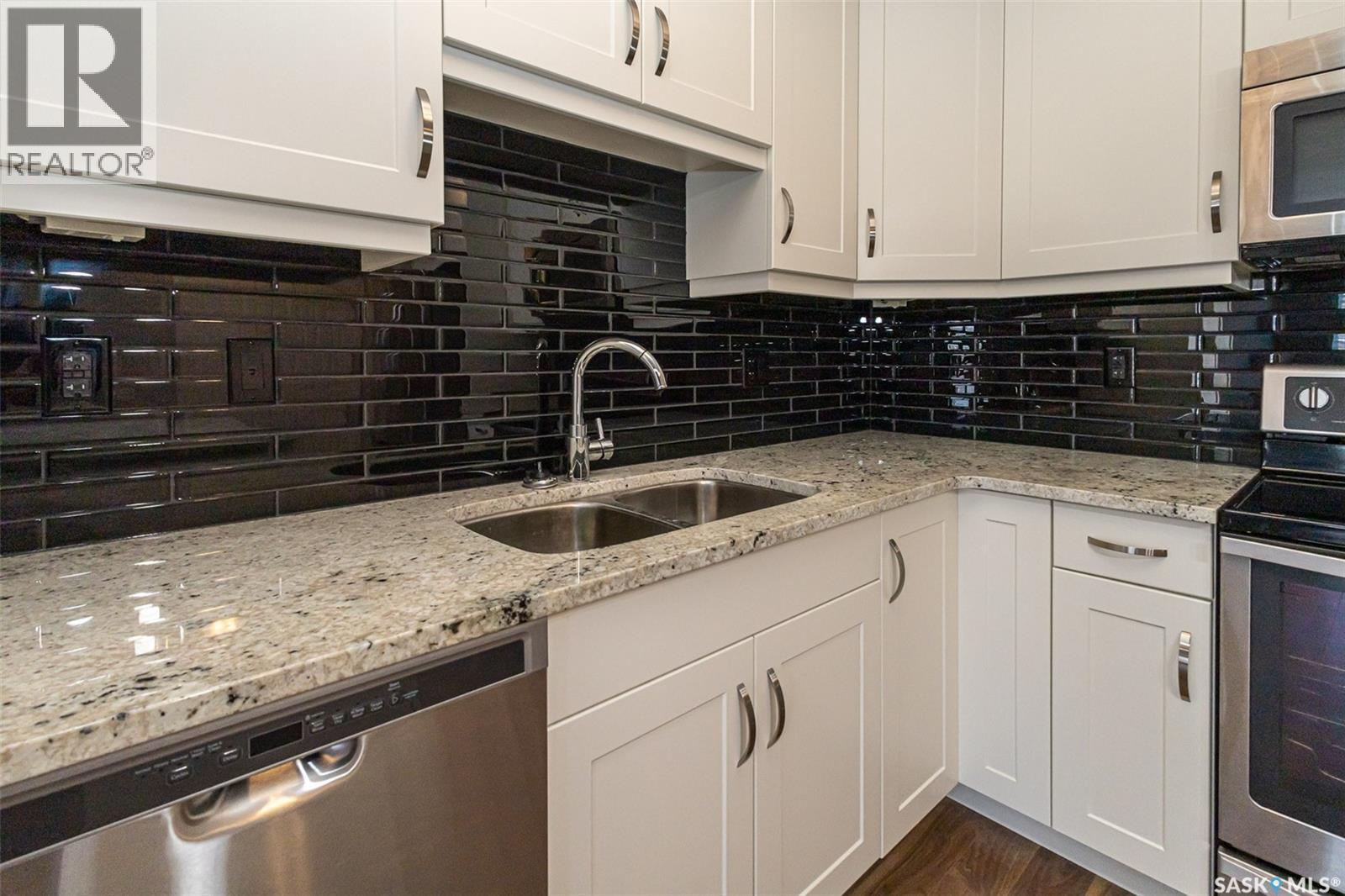 Single Family House Low rise for Sale in   Moss AVENUE Saskatoon 