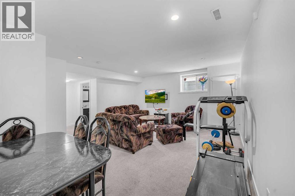 Single Family House for Sale in  Covemeadow Bay NE Coventry Hills Calgary 