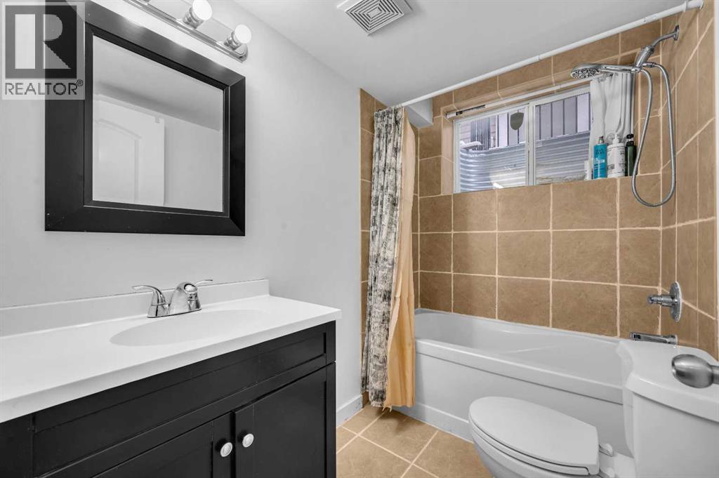 Single Family House for Sale in  Covemeadow Bay NE Coventry Hills Calgary 