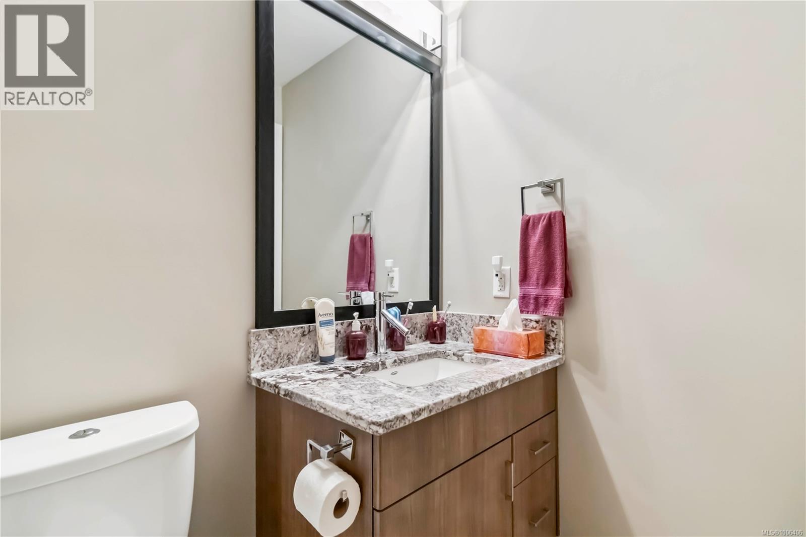 216 1145 Sikorsky Road, Langford