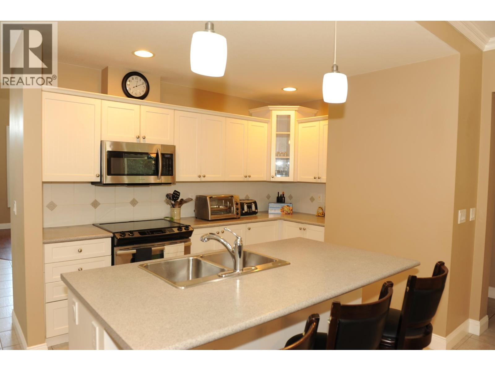 143 19639 MEADOW GARDENS WAY, Pitt Meadows