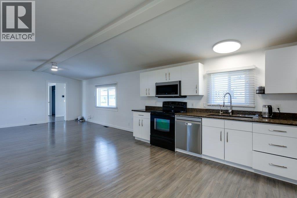 62 720 Commonwealth Road, Lake Country