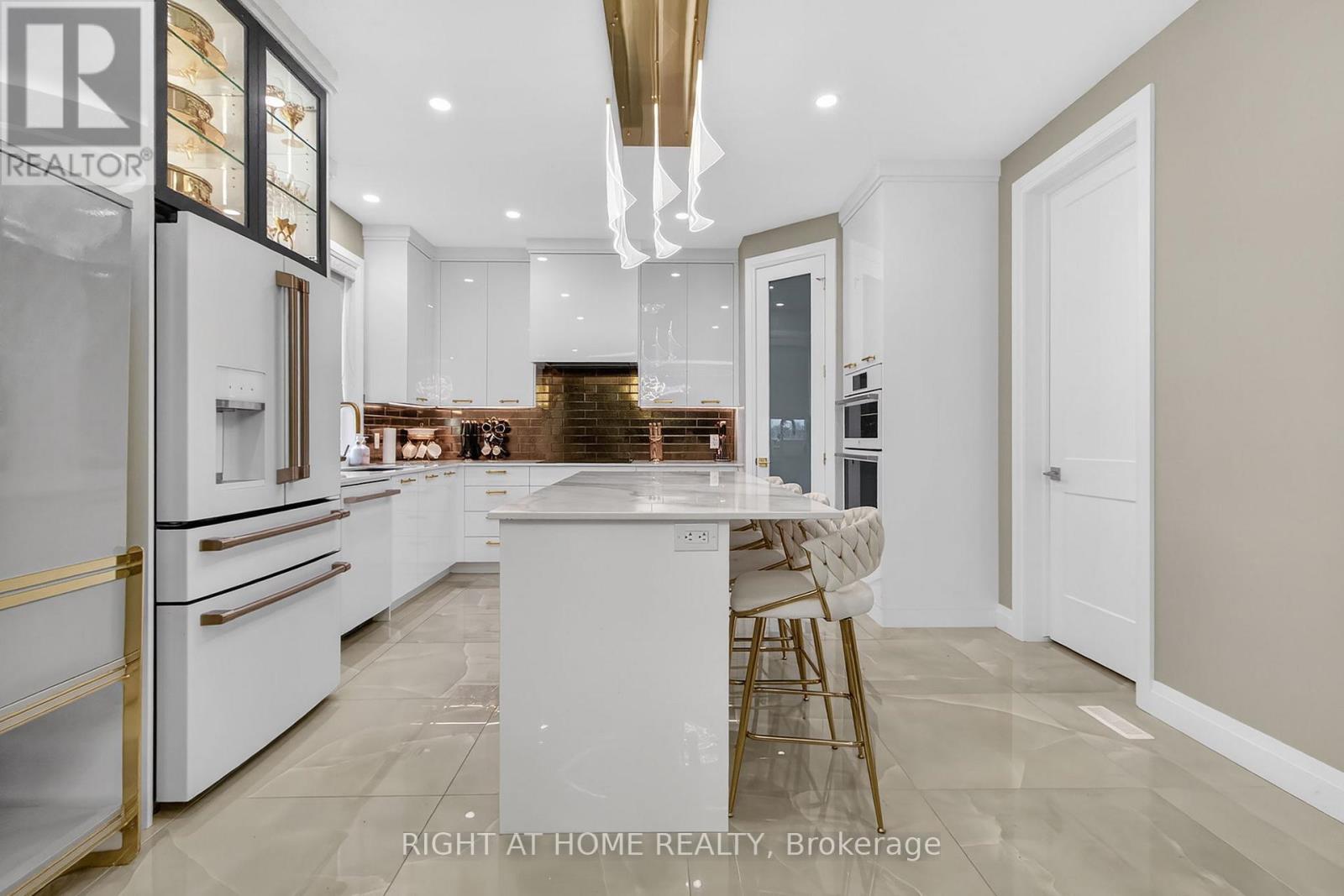 Single Family House for Sale in  MCLEOD STREET North Middlesex (Parkhill) 