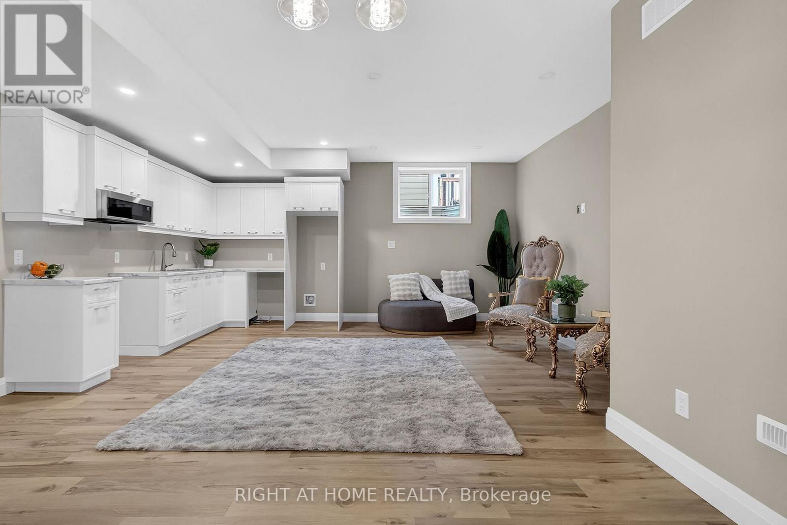 Single Family House for Sale in  MCLEOD STREET North Middlesex (Parkhill) 