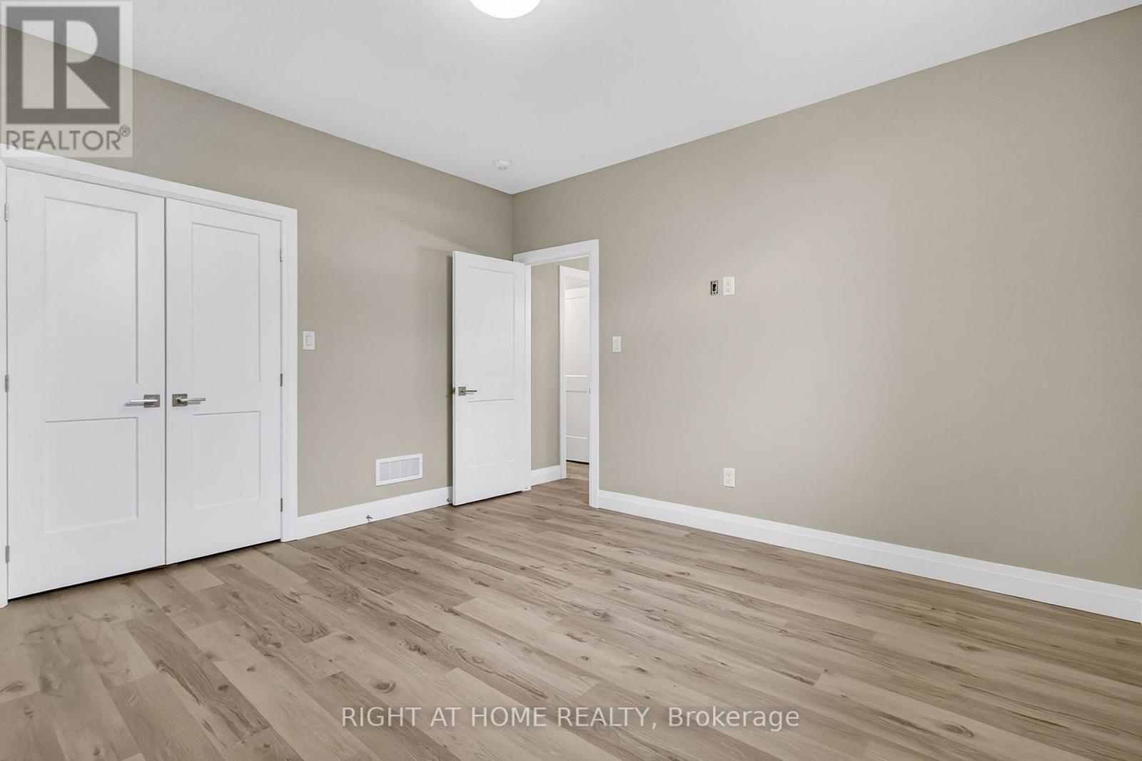 Single Family House for Sale in  MCLEOD STREET North Middlesex (Parkhill) 