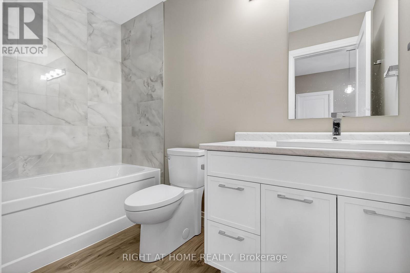 Single Family House for Sale in  MCLEOD STREET North Middlesex (Parkhill) 