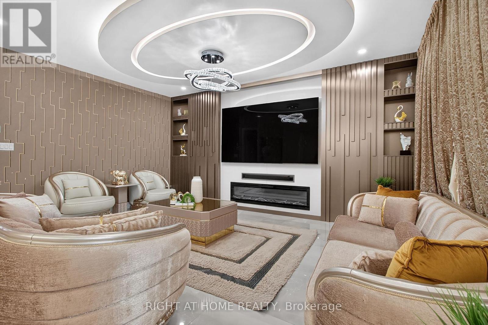 Single Family House for Sale in  MCLEOD STREET North Middlesex (Parkhill) 