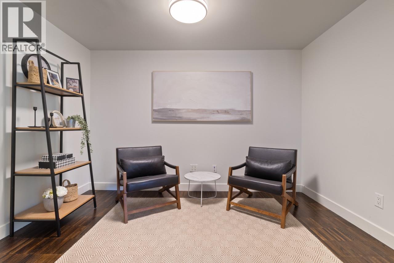 188 CHESTERFIELD AVENUE, North Vancouver