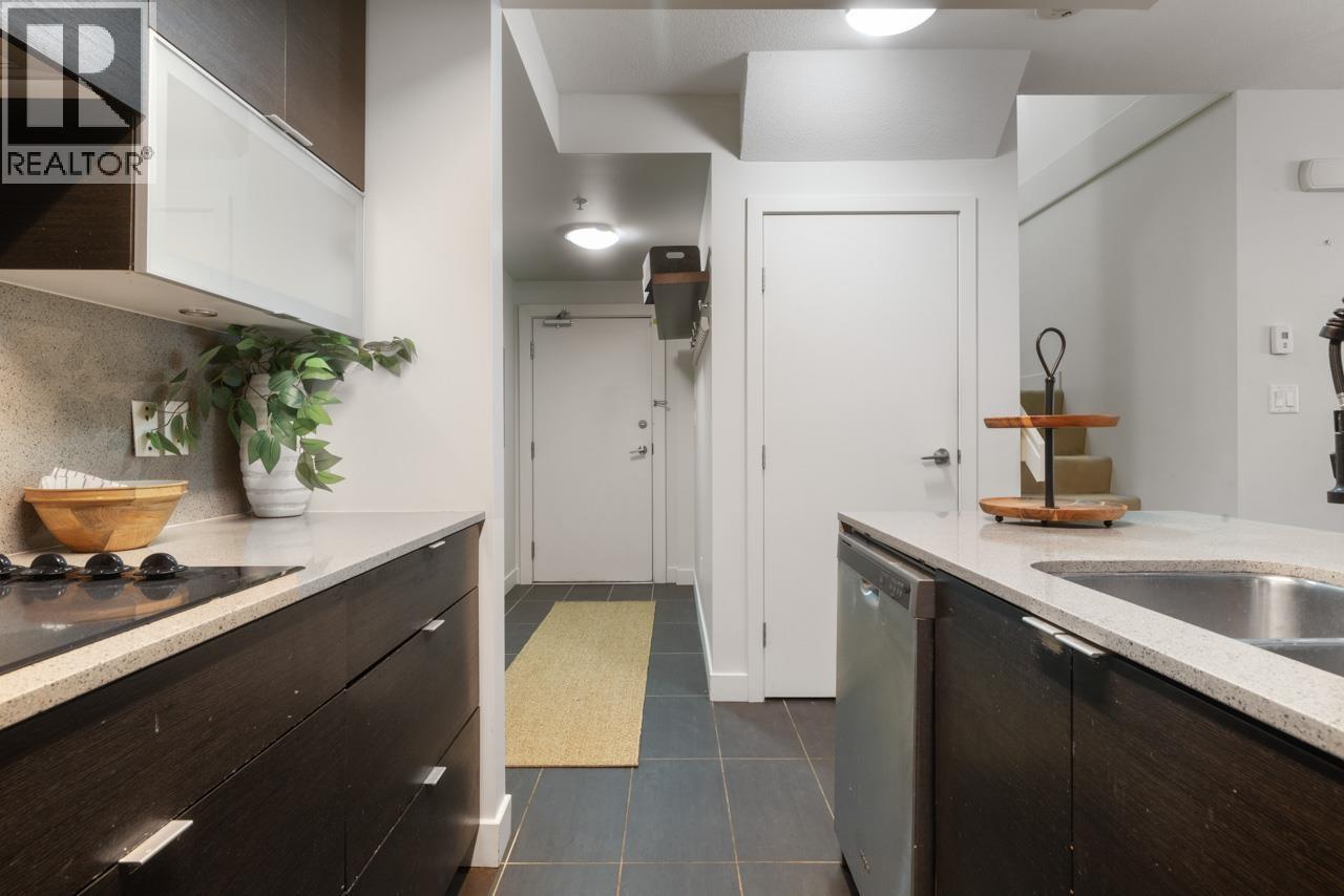 188 CHESTERFIELD AVENUE, North Vancouver