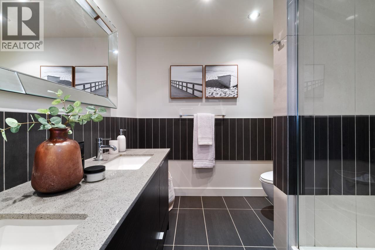 188 CHESTERFIELD AVENUE, North Vancouver