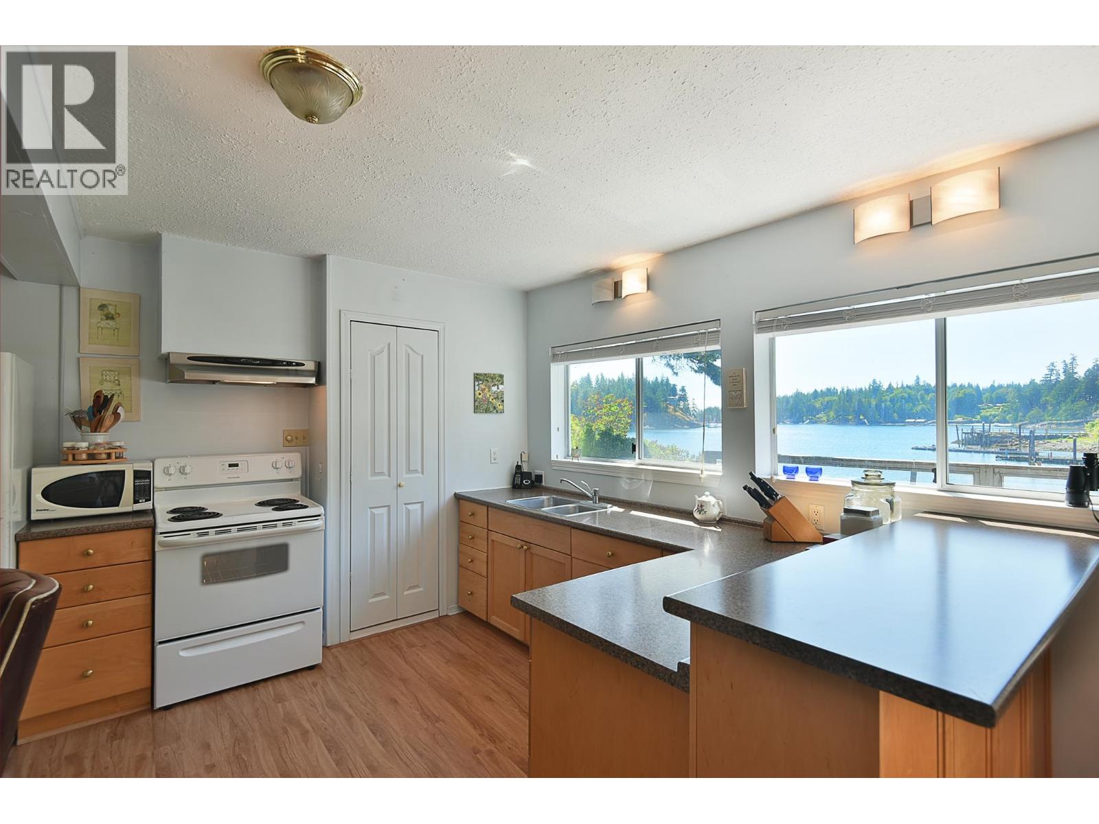 4776 FRANCIS PENINSULA ROAD, Pender Harbour