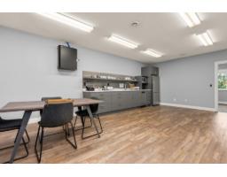 2570 King George Boulevard, Surrey, BC V4P1H5 Photo 8