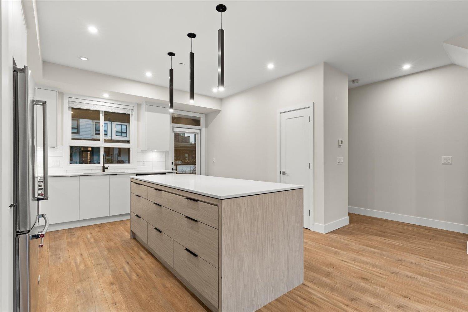 14 45500 CAMPUS DRIVE, Garrison Crossing, Chilliwack