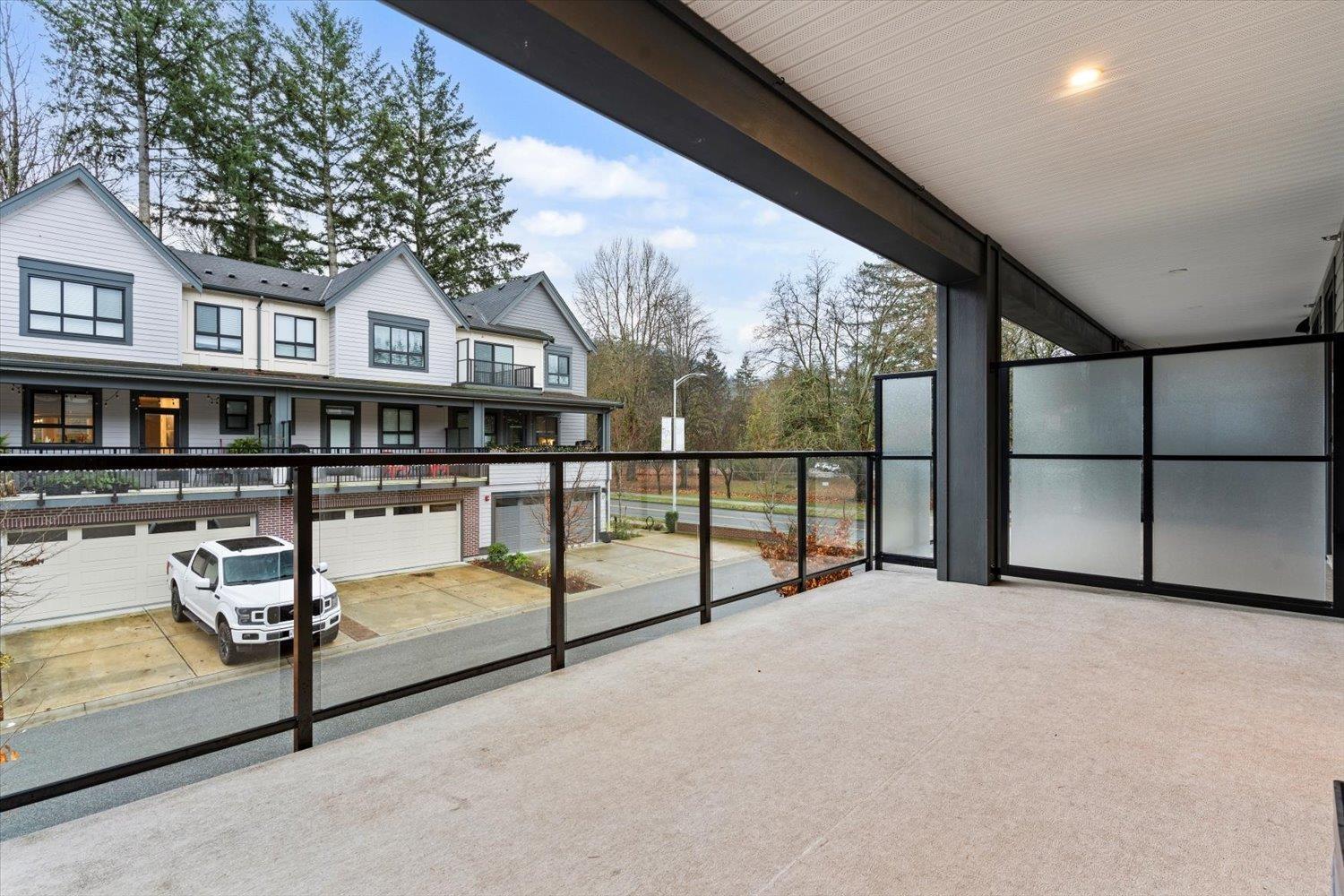 14 45500 CAMPUS DRIVE, Garrison Crossing, Chilliwack