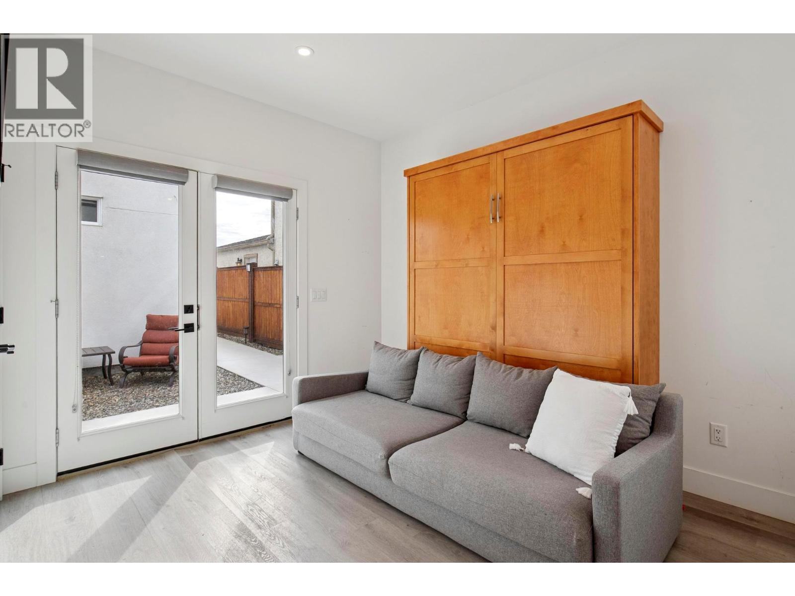  966 Fuller Avenue, Kelowna