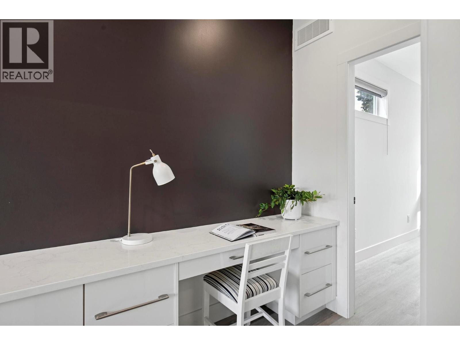  966 Fuller Avenue, Kelowna