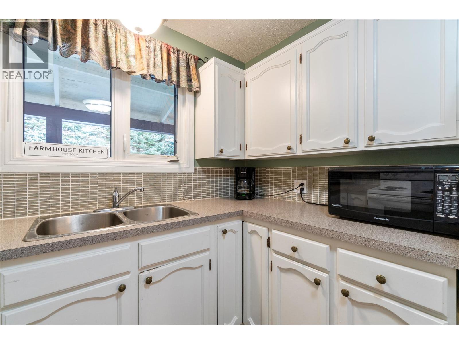  4690 44 Avenue Northwest, Salmon Arm