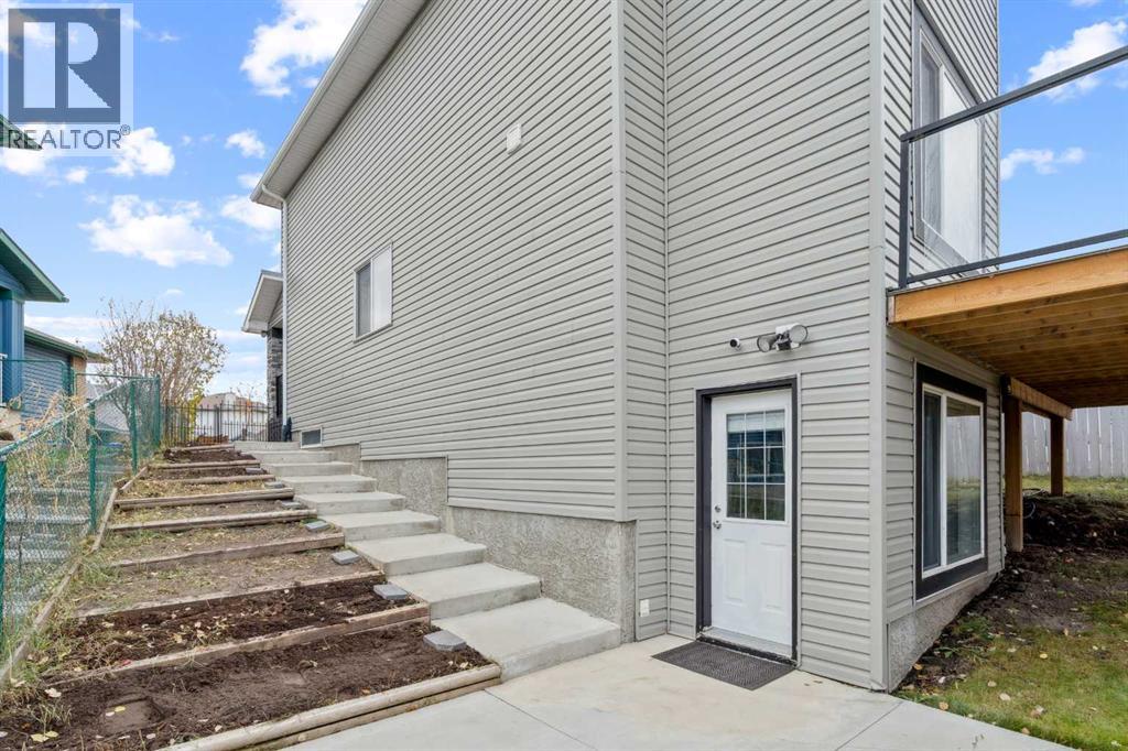 Single Family House for Sale in  Bridlecreek Green SW Bridlewood Calgary 