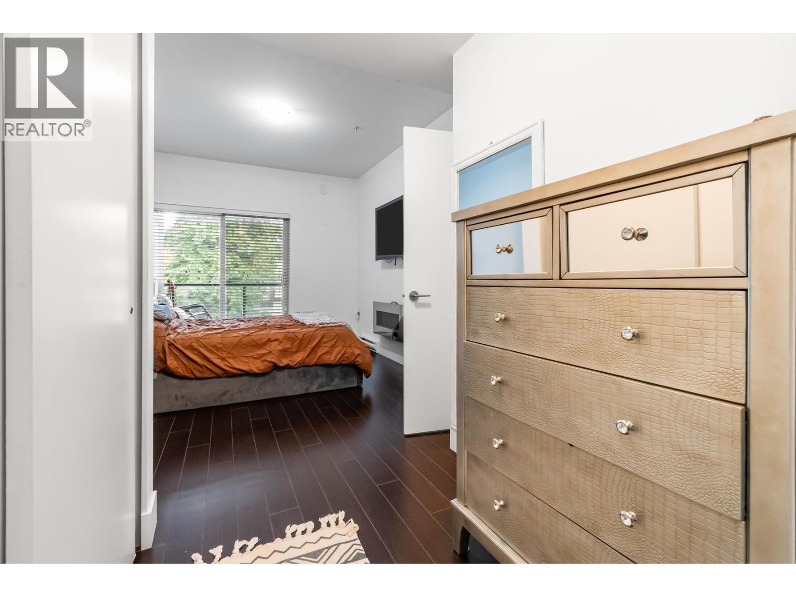 205 2436 KELLY AVENUE, Port Coquitlam