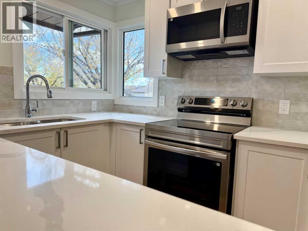 Single Family House for Sale in   Bergen Road NW Beddington Heights Calgary 