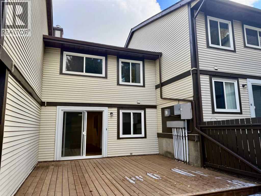 Single Family House for Sale in   Bergen Road NW Beddington Heights Calgary 