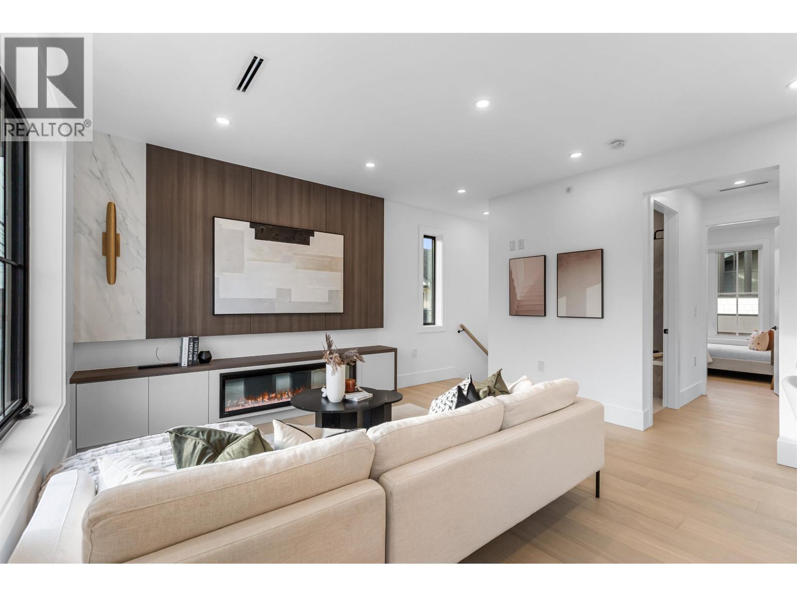 544 E 46TH AVENUE, Vancouver