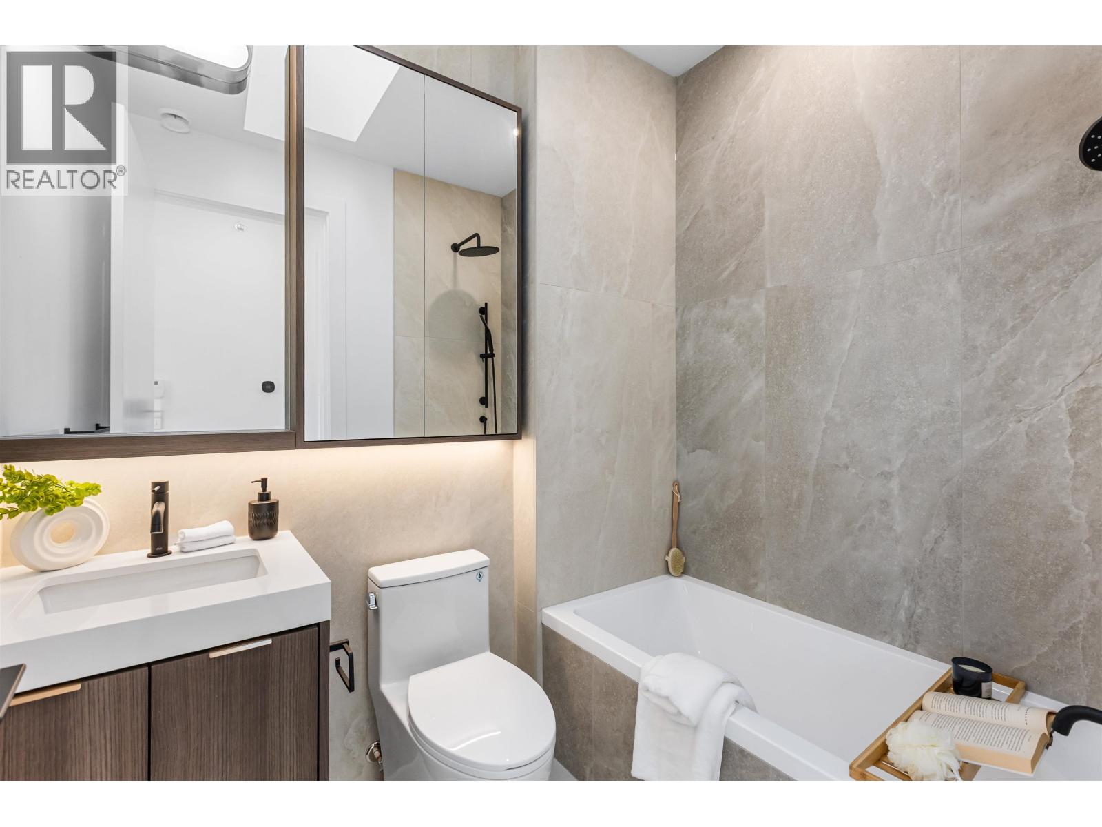 544 E 46TH AVENUE, Vancouver