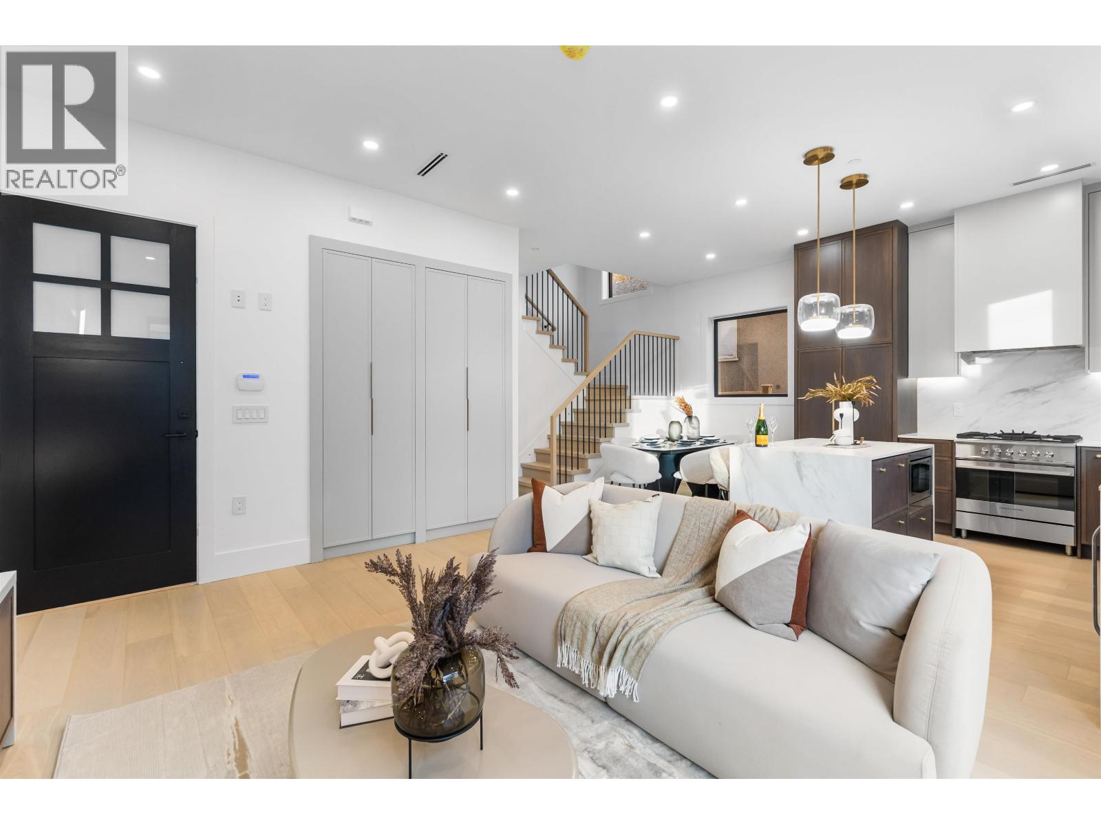 2 546 E 46TH AVENUE, Vancouver