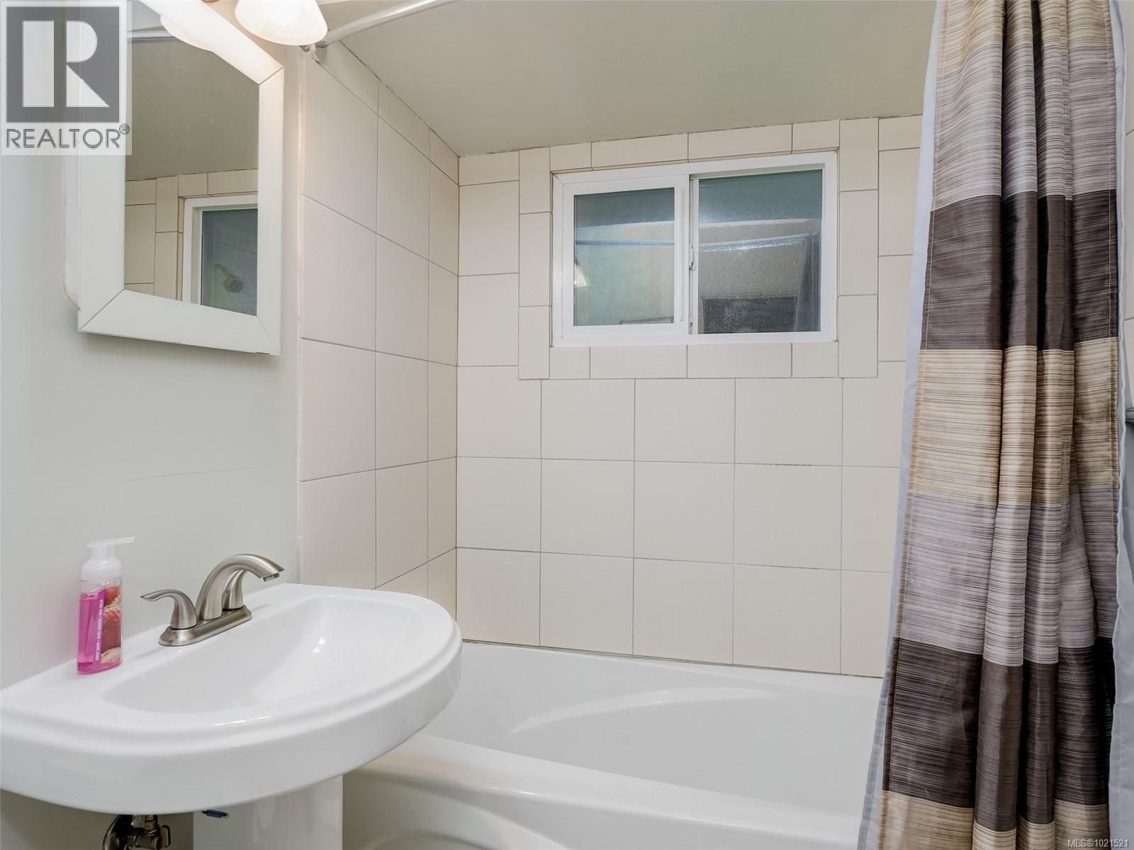  3201 Frechette Street, Saanich