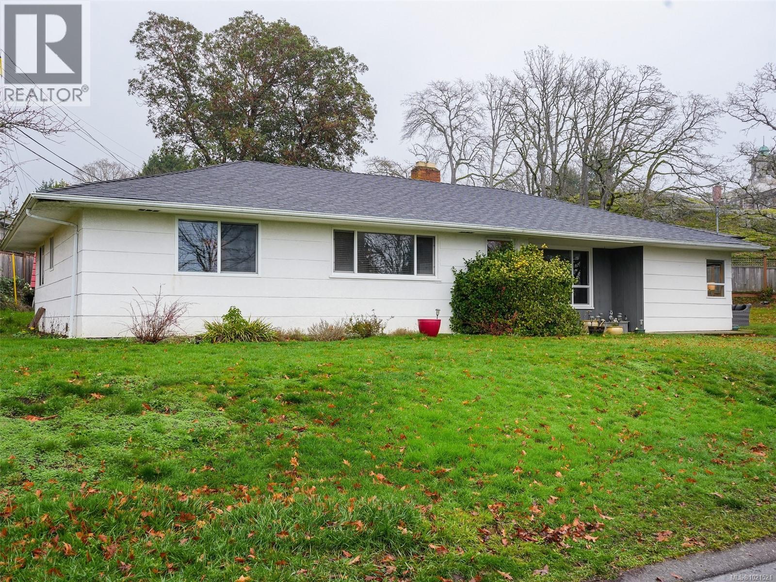  3201 Frechette Street, Saanich