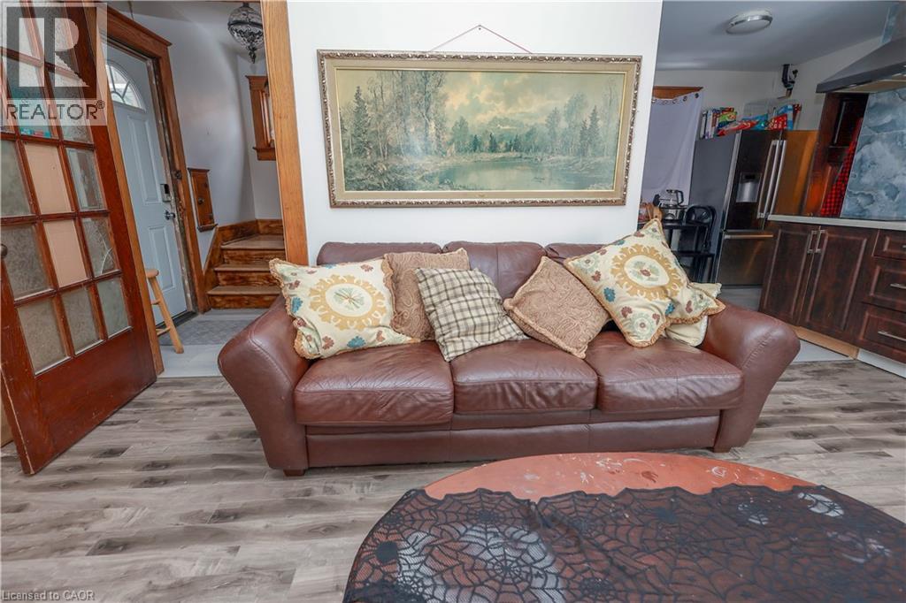 21 PEPPLER Street - Photo 5 of 32, Waterloo, Ontario