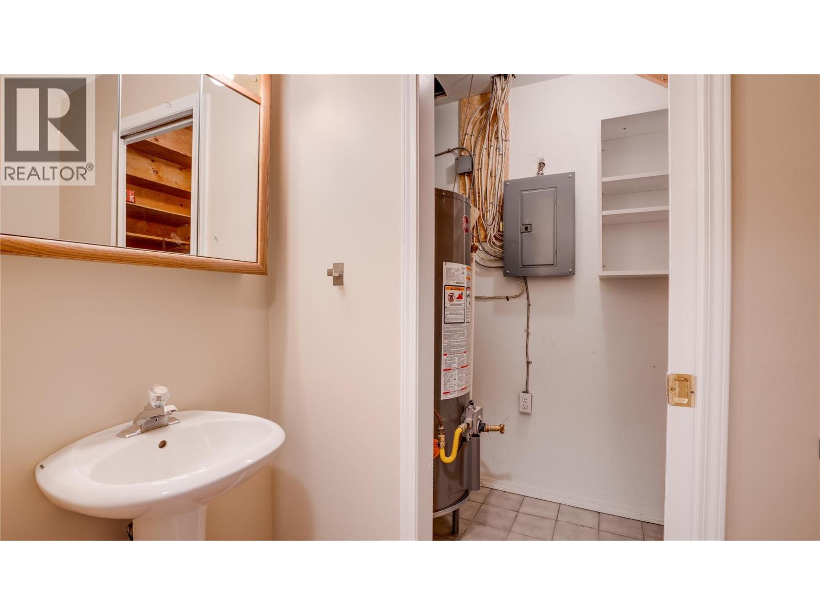 2620 Pleasant Valley Road Unit# 1, Armstrong