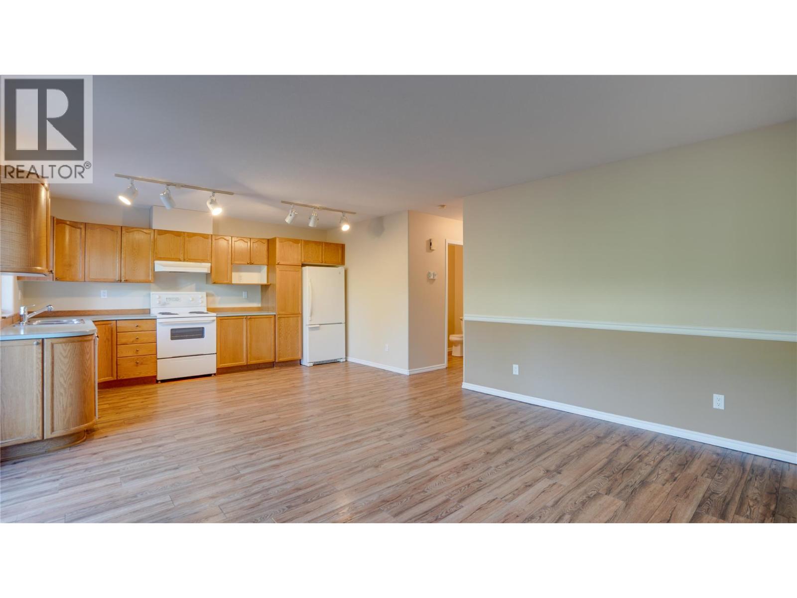 2620 Pleasant Valley Road Unit# 1, Armstrong