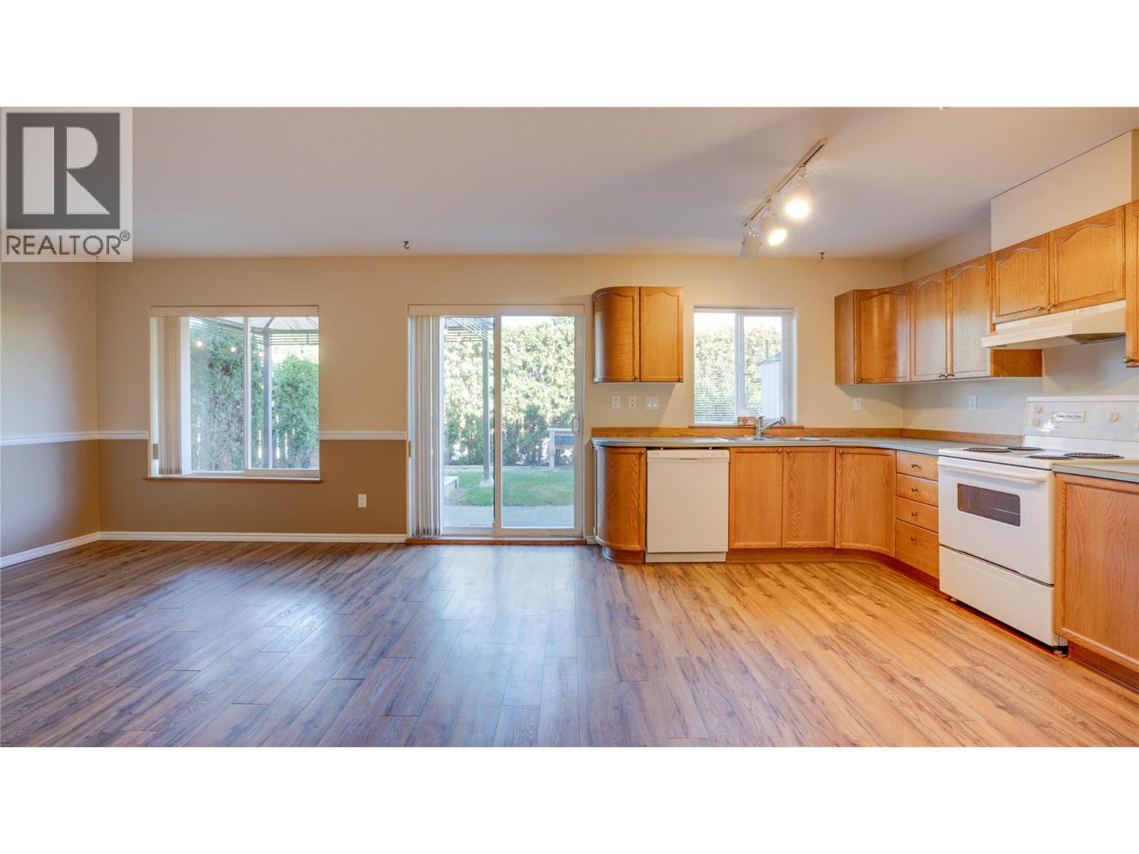 2620 Pleasant Valley Road Unit# 1, Armstrong