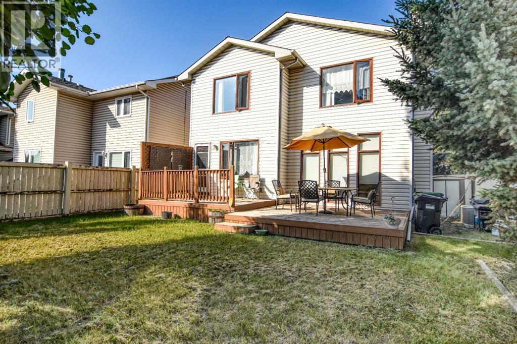Single Family House for Sale in  Mt Mckenzie Drive SE McKenzie Lake Calgary 