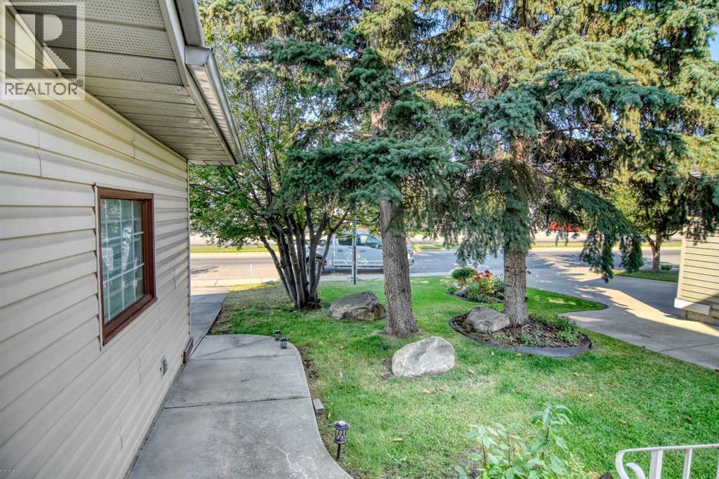 Single Family House for Sale in  Mt Mckenzie Drive SE McKenzie Lake Calgary 