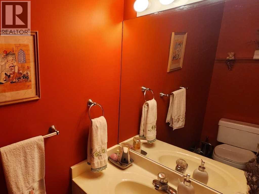 14954 Mt Mckenzie Drive SE, Calgary, Alberta