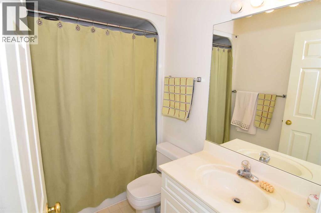 Single Family House for Sale in  Mt Mckenzie Drive SE McKenzie Lake Calgary 