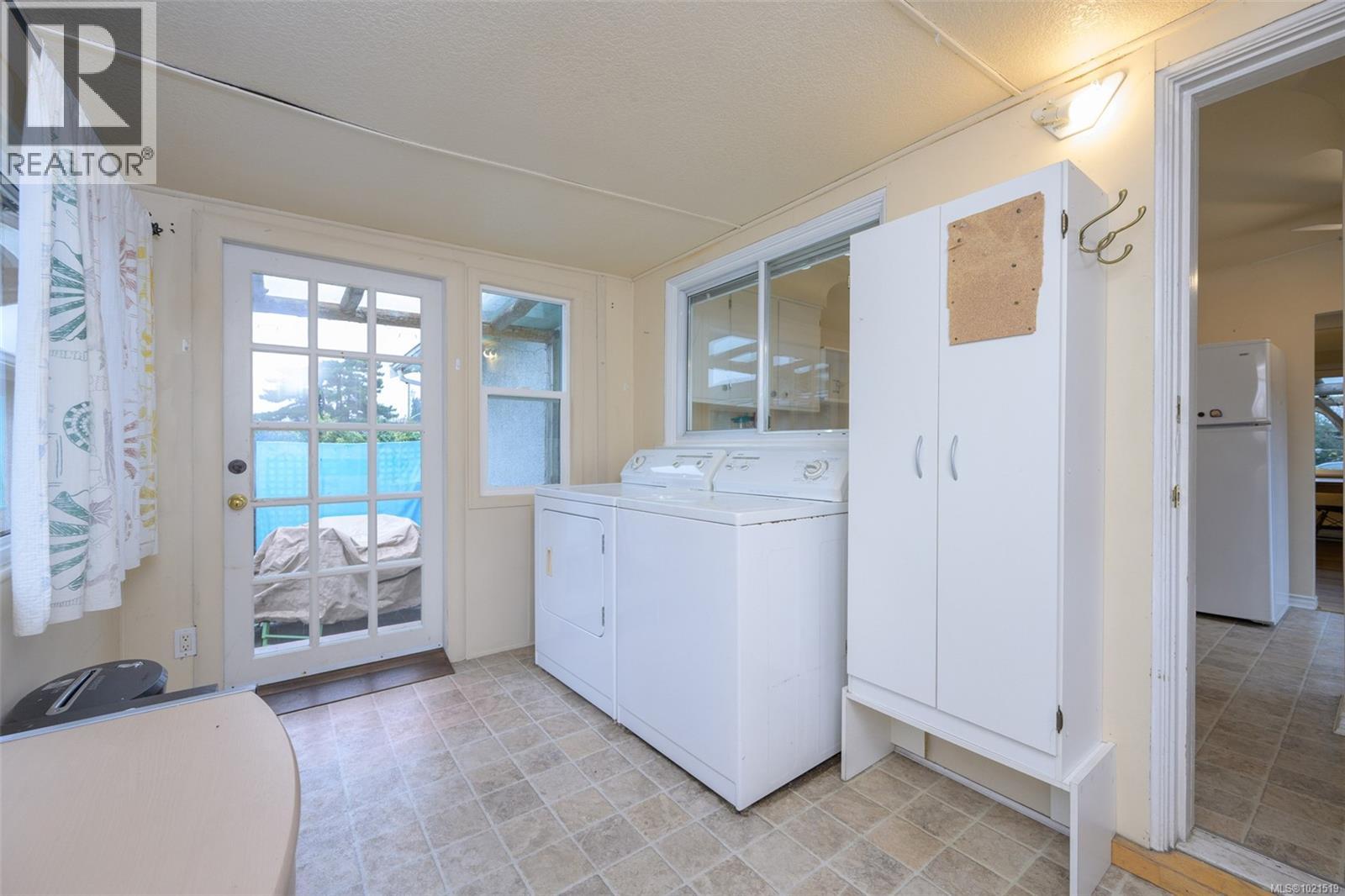 Single Family House for Sale in  Cedar Hill Rd Victoria 