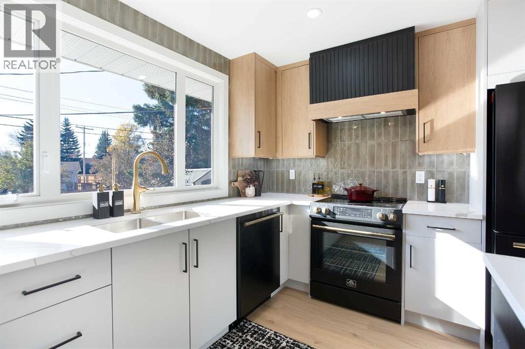 Single Family House Bungalow for Sale in  Parkwood Way SE Parkland Calgary 