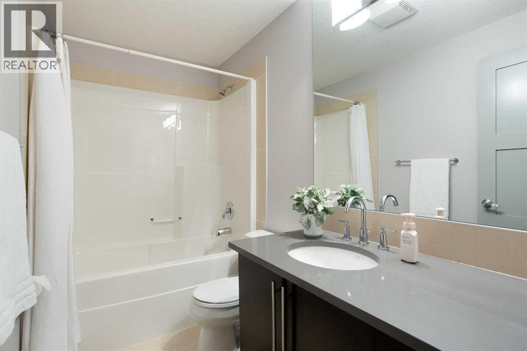 Single Family House for Sale in   Street NW Parkdale Calgary 