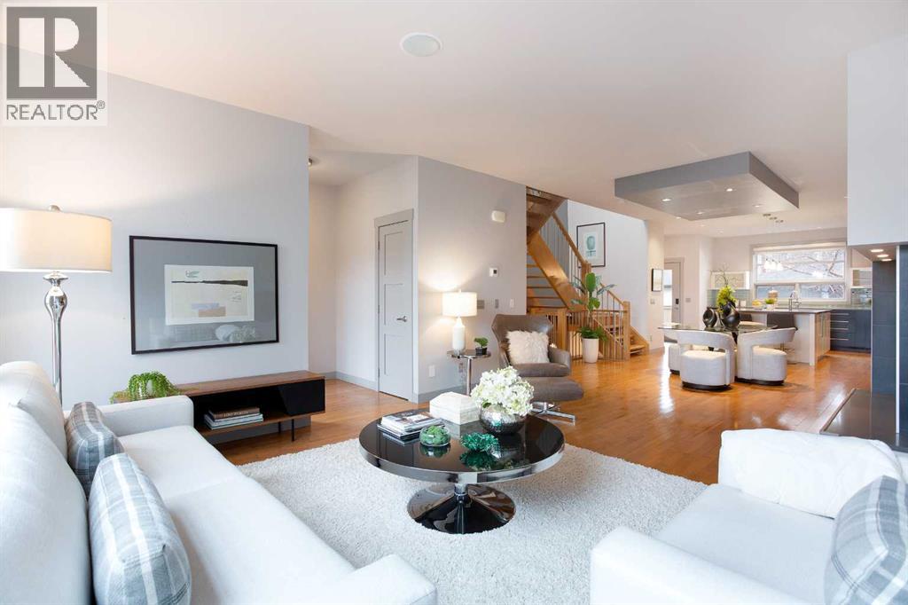 Single Family House for Sale in   Street NW Parkdale Calgary 