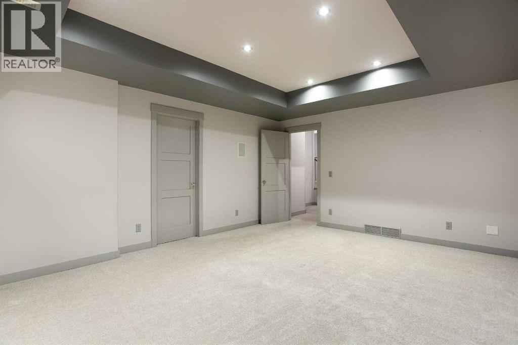 Single Family House for Sale in   Street NW Parkdale Calgary 