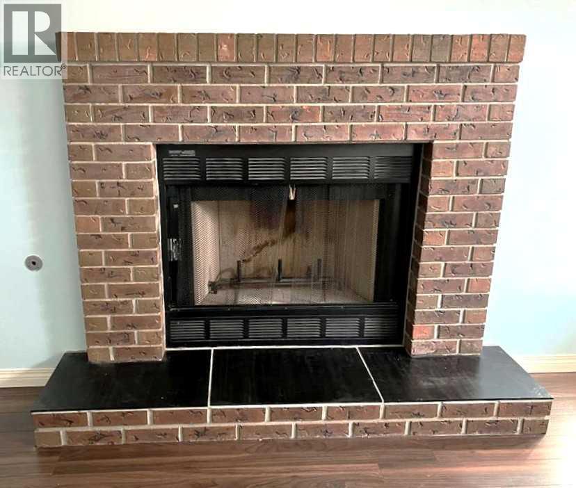 Single Family House Bi-level for Sale in  Laguna Way NE Monterey Park Calgary 