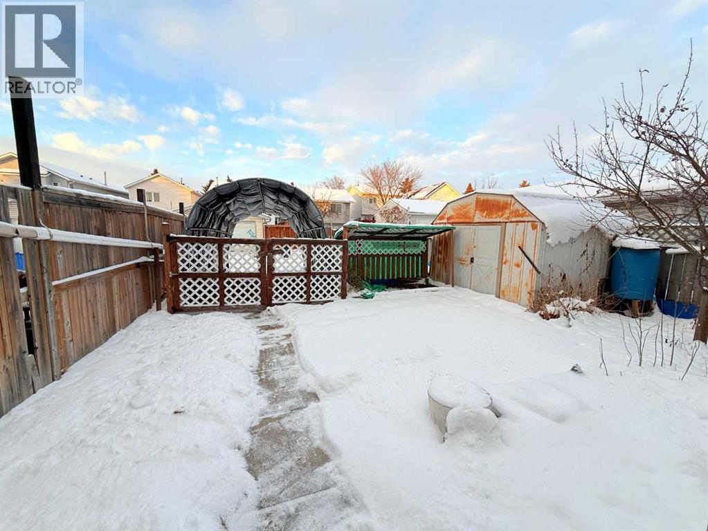 Single Family House Bi-level for Sale in  Laguna Way NE Monterey Park Calgary 
